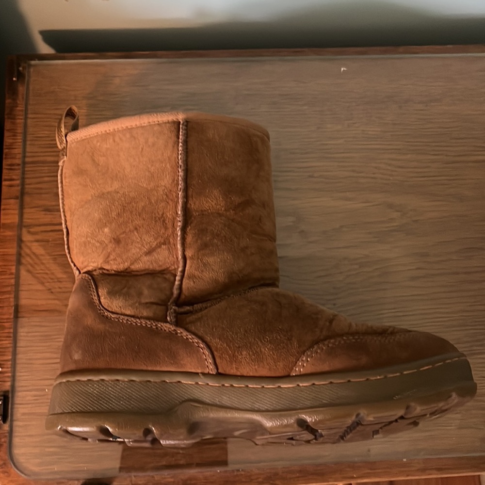 L.L. Bean ladies boots. - Picture 3 of 9